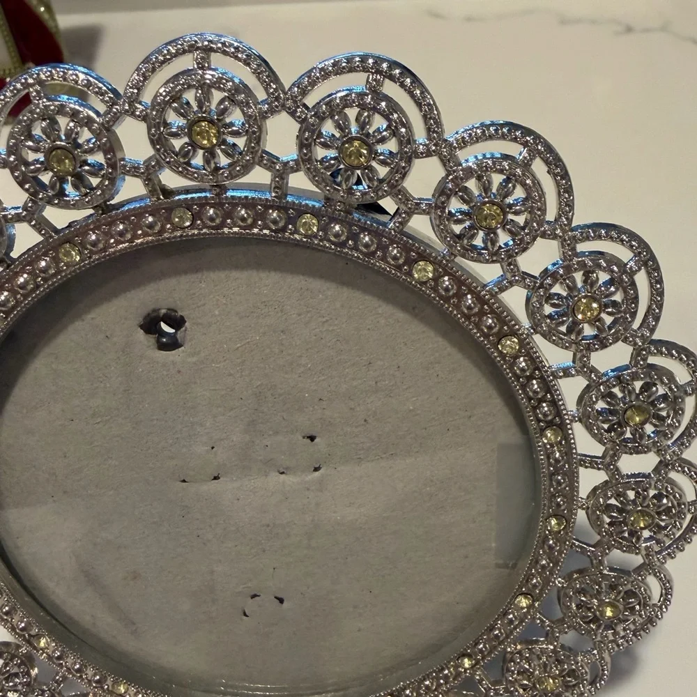 Decorative Silver Floral Round Picture Frame with Crystal Accents